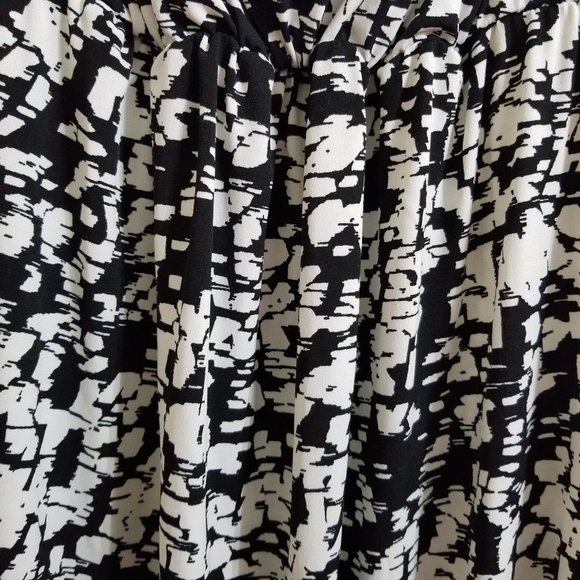 Liz Lange Maternity For Target dress Small abstract draped cowl neck flutter - Picture 7 of 12